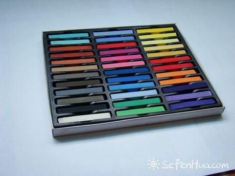 色粉画常用的色粉笔和粉画纸